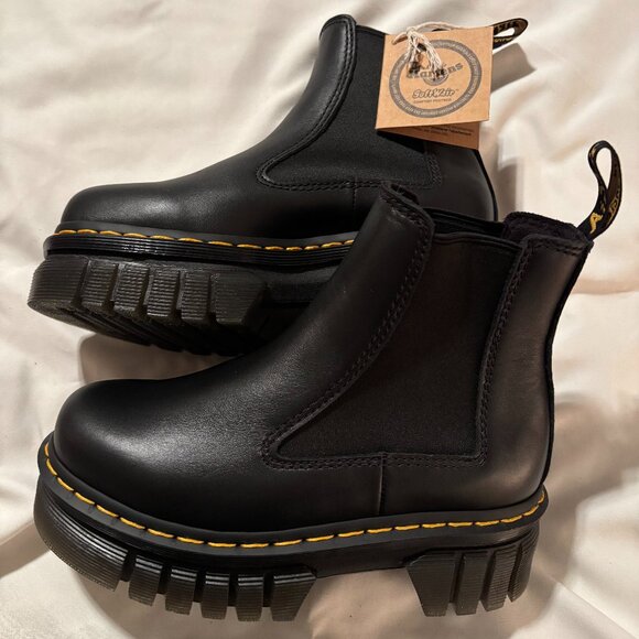 DOC MARTEN AUDRICK CHELSEA - Picture 1 of 4